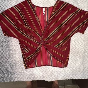 Women’s maroon crop top
